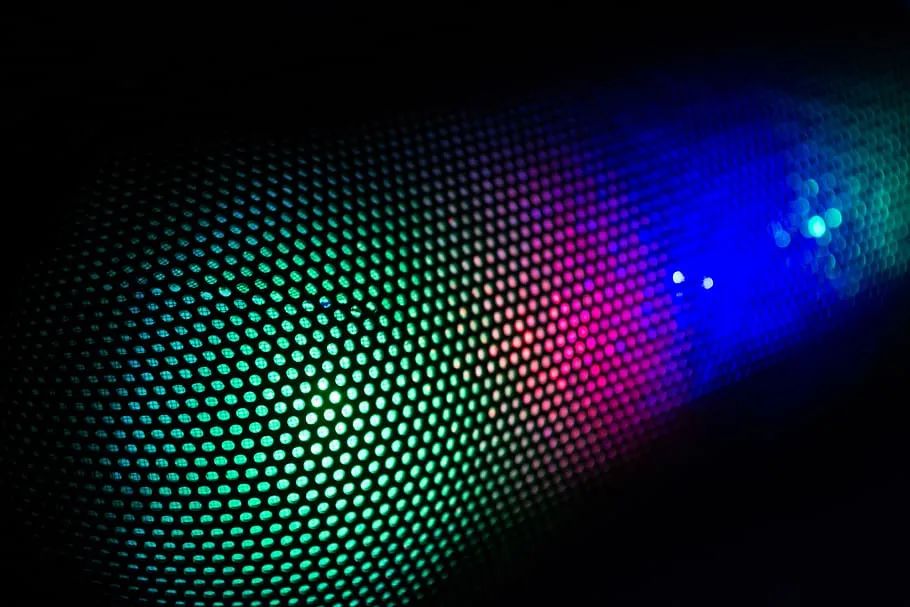 C(j)(gu)A(y)OLED֙C(j)ЈB͸ʌ^