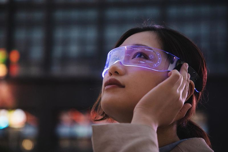 從配件到獨立終端，智能眼鏡如何靠“AI+一體化”挑戰(zhàn)智能手機(jī)？