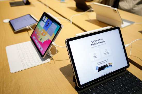 蘋果據(jù)悉計劃2026年初發(fā)布新款MacBook Pro、iPhone 17e和iPad