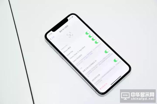 iPhone X 堪稱印鈔機(jī), 一周狂賣900萬臺！這差不多是720億人民幣