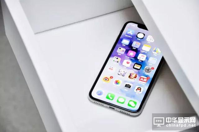 iPhone X 堪稱印鈔機(jī), 一周狂賣900萬臺！這差不多是720億人民幣
