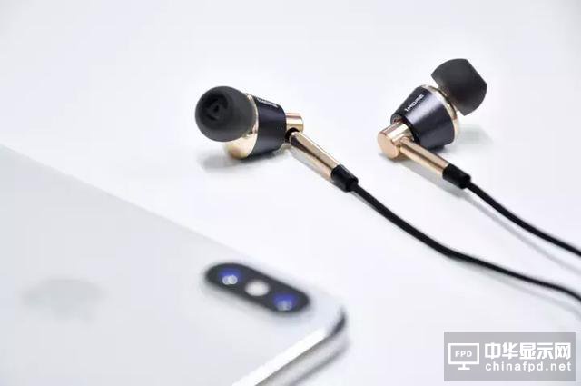 iPhone X 堪稱印鈔機(jī), 一周狂賣900萬臺！這差不多是720億人民幣